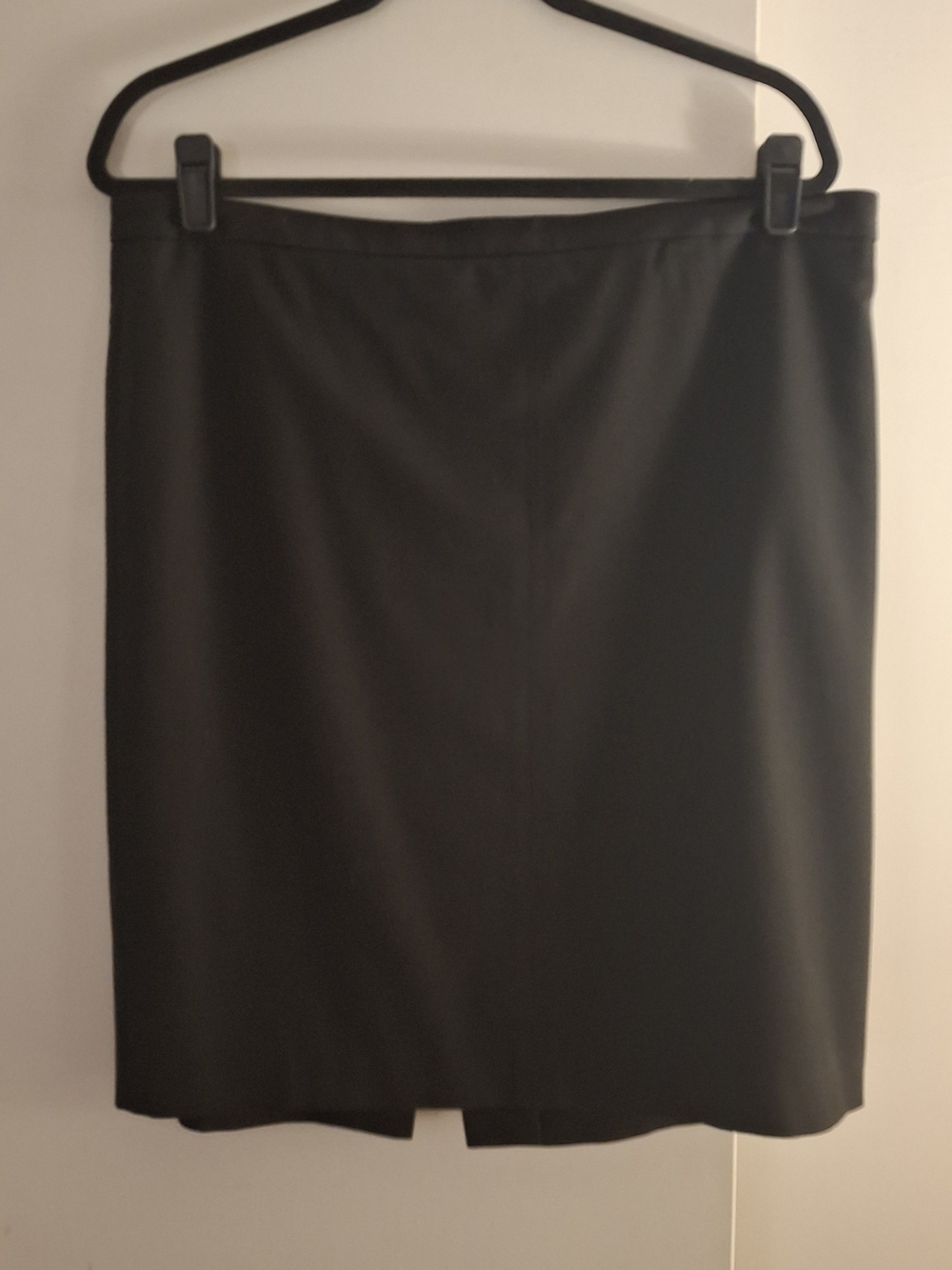 Ann Taylor LOFT Women's Black Pencil Skirt